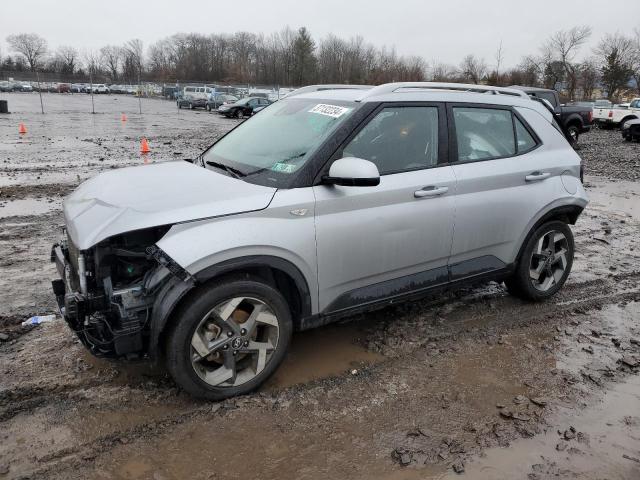 Image 1 of 2022 HYUNDAI VENUE SEL 2022 with VIN KMHRC8A31NU168540