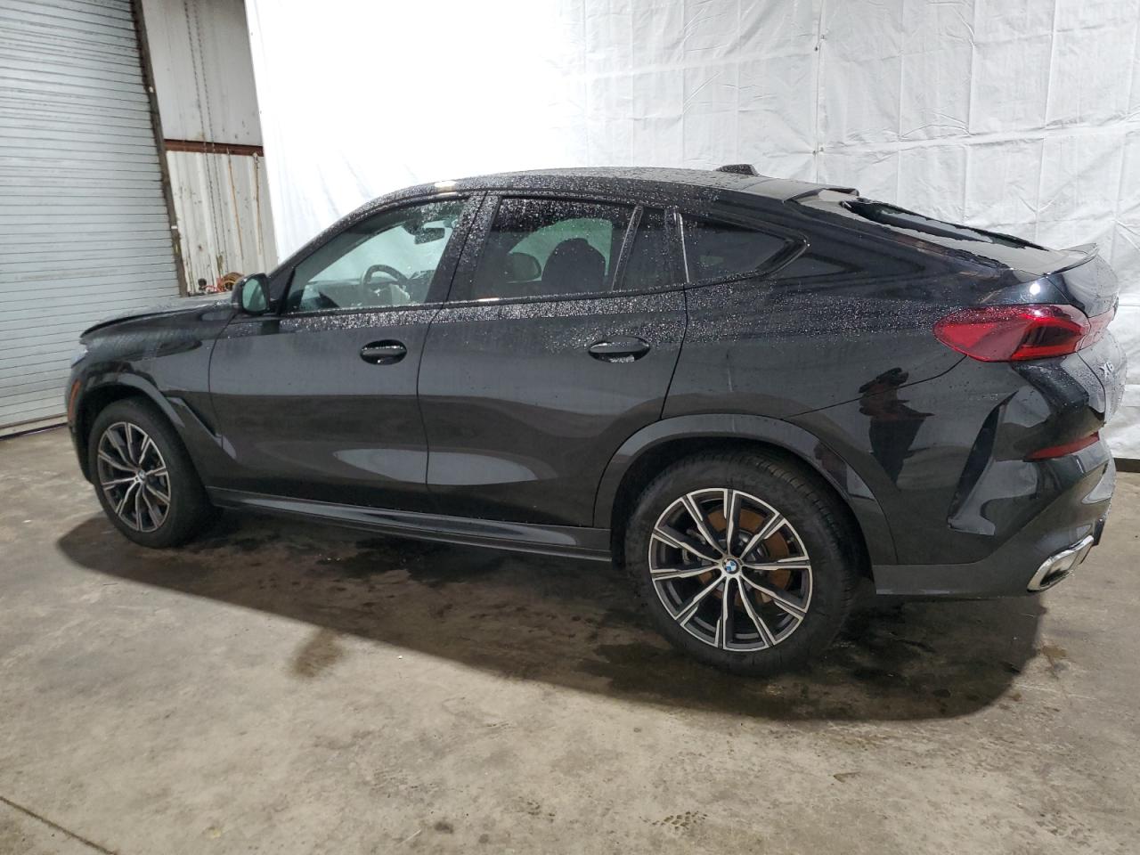 Obraz 2 z 2024 BMW X6 XDRIVE40I 2024 z VIN 5UX33EX02R9S90644