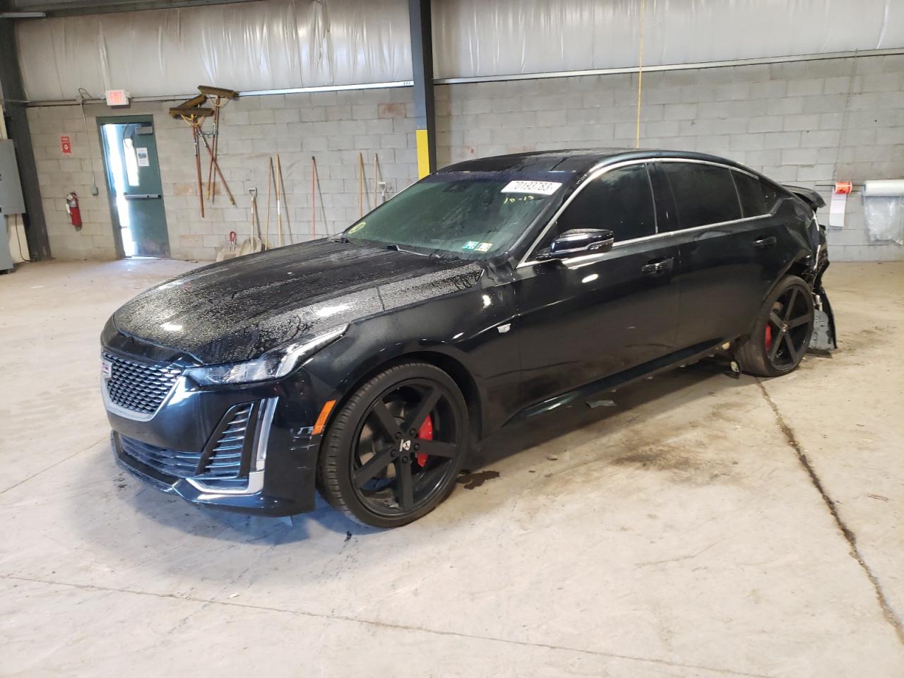Obraz 1 z Cadillac Ct5 Luxury 2021 z VIN 1G6DX5RK6M0110980