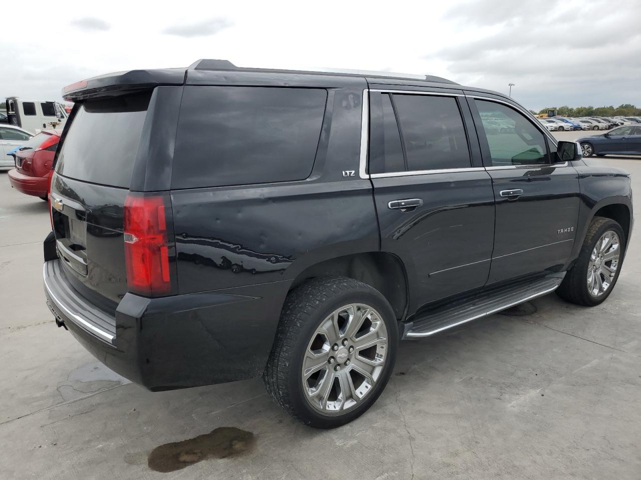 Изображение 3 2016 CHEVROLET TAHOE C1500 LTZ 2016 с VIN 1GNSCCKC0GR101917