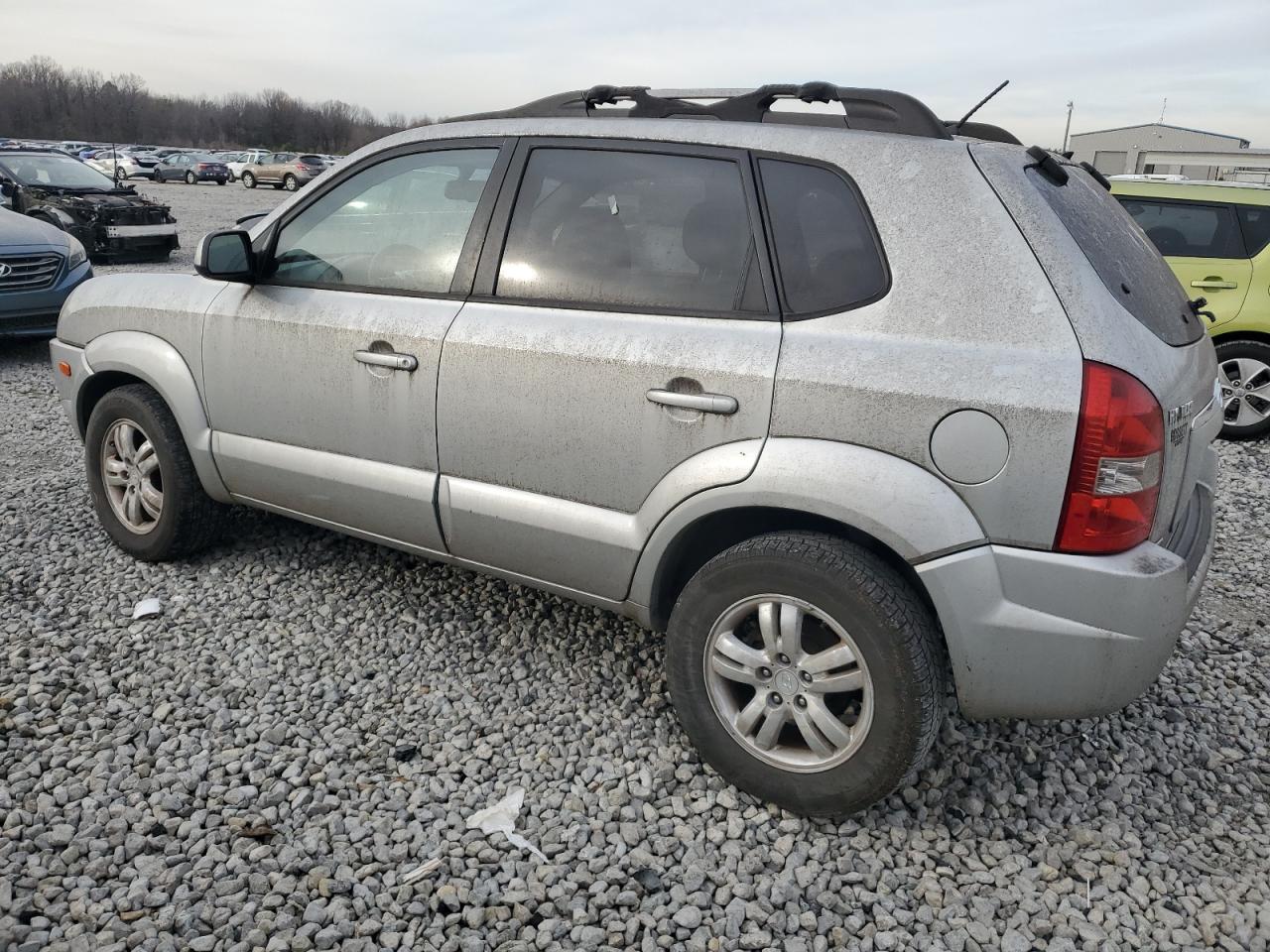 Obraz 2 z 2007 HYUNDAI TUCSON SE 2007 z VIN KM8JN12D77U509089
