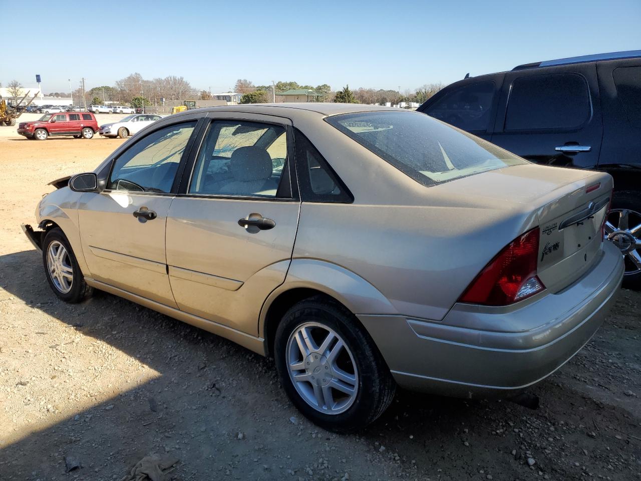 Image 2 of 2002 FORD FOCUS SE 2002 with VIN 1FAFP34P62W339477