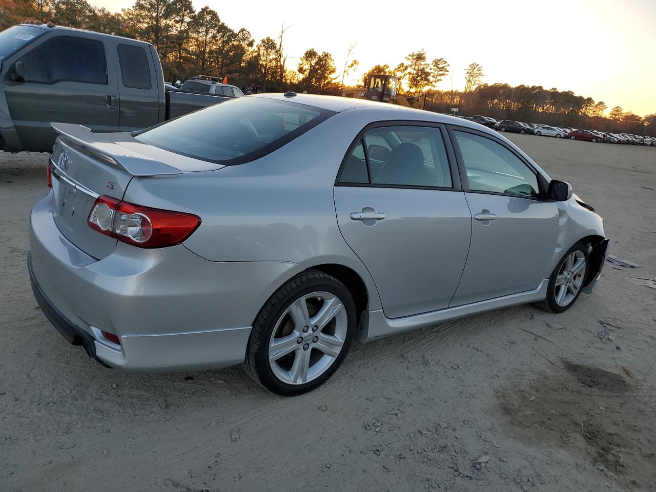 Image 3 of 2013 TOYOTA COROLLA BASE 2013 with VIN 2T1BU4EE1DC937072