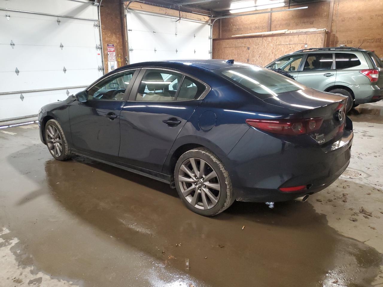 Image 2 of 2019 MAZDA 3 PREFERRED 2019 with VIN 3MZBPADL7KM107249