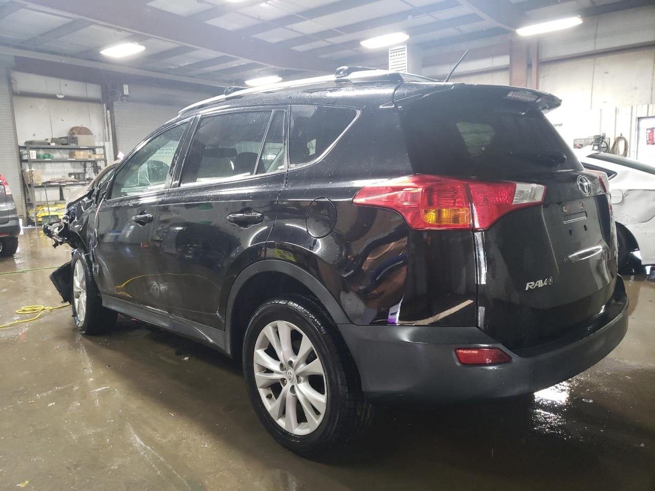Image 2 of 2015 TOYOTA RAV4 LIMITED 2015 with VIN 2T3DFREV8FW395154