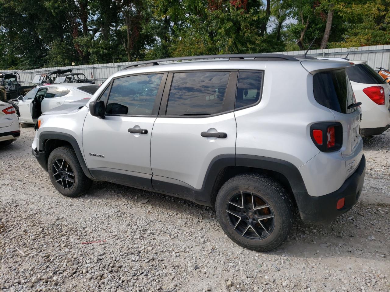 Obraz 2 z 2017 JEEP RENEGADE SPORT 2017 z VIN ZACCJBAB9HPE69776