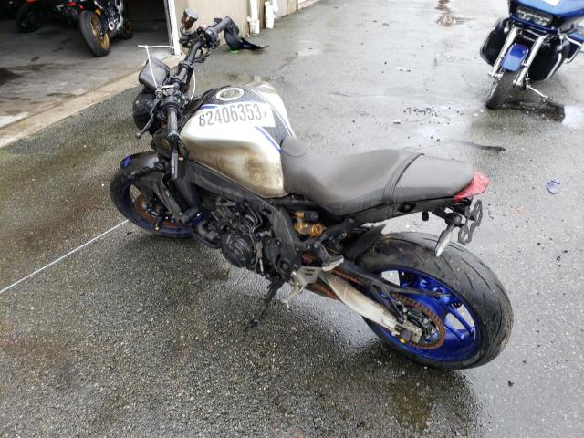 Obraz 3 z 2023 YAMAHA MT09 D 2023 z VIN JYARN72E2PA001077