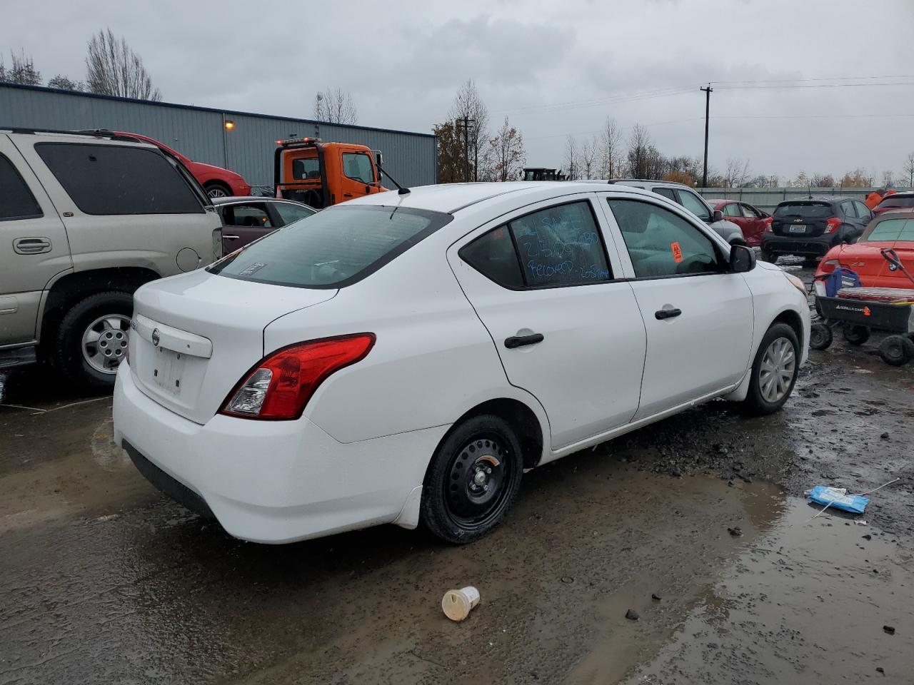 Изображение 3 2015 NISSAN VERSA S 2015 с VIN 3N1CN7AP8FL949362