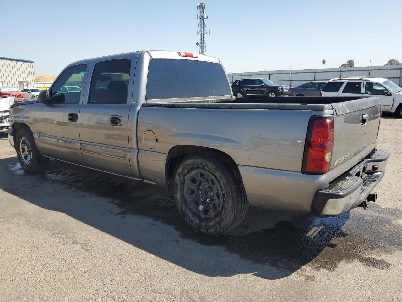 Image 2 of 2006 CHEVROLET SILVERADO C1500 2006 with VIN 2GCEC13V361353193