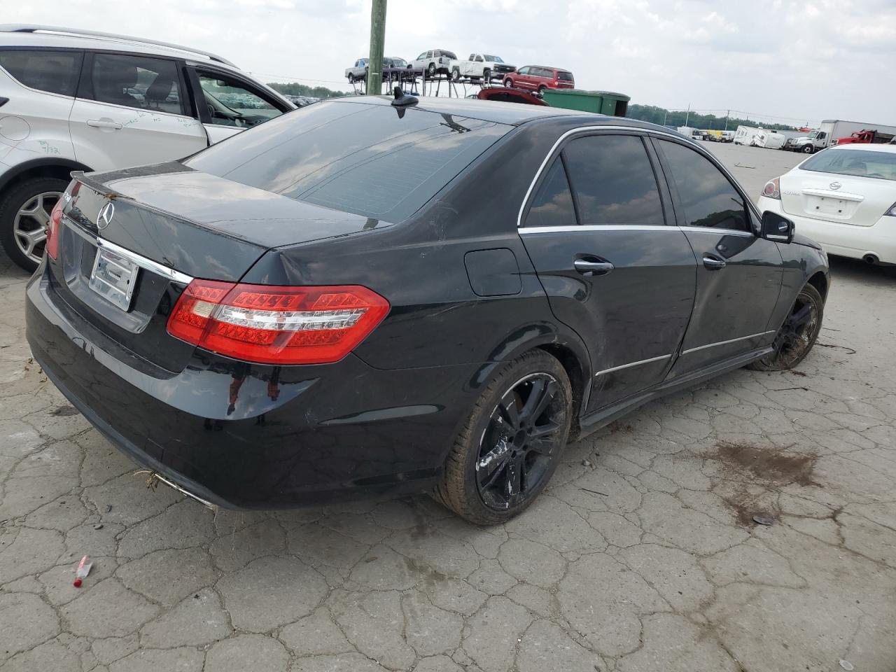 Image 3 of Mercedes-Benz E 350 2013 with VIN WDDHF5KB0DA670795