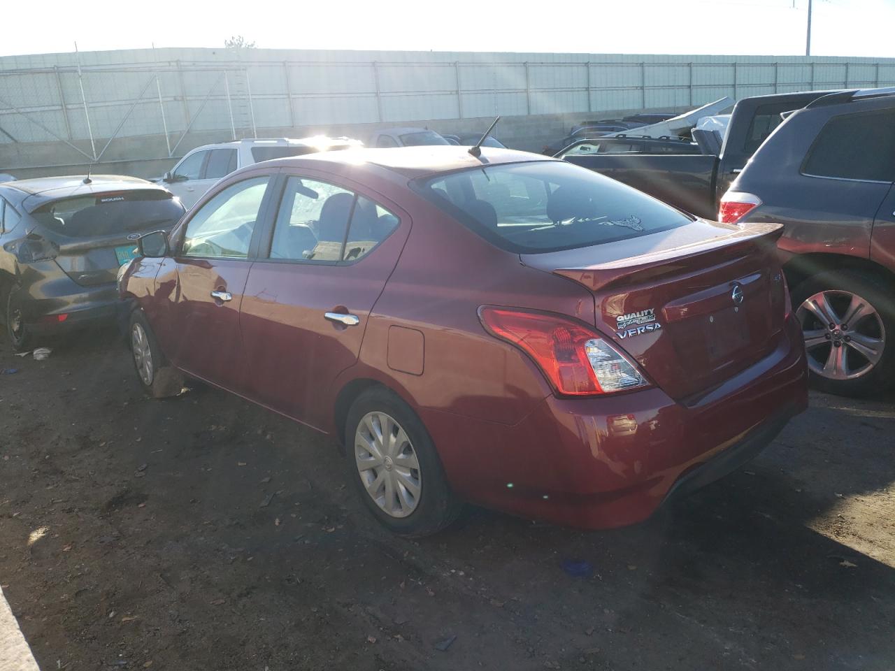 Изображение 2 2018 NISSAN VERSA S 2018 с VIN 3N1CN7AP7JL812972