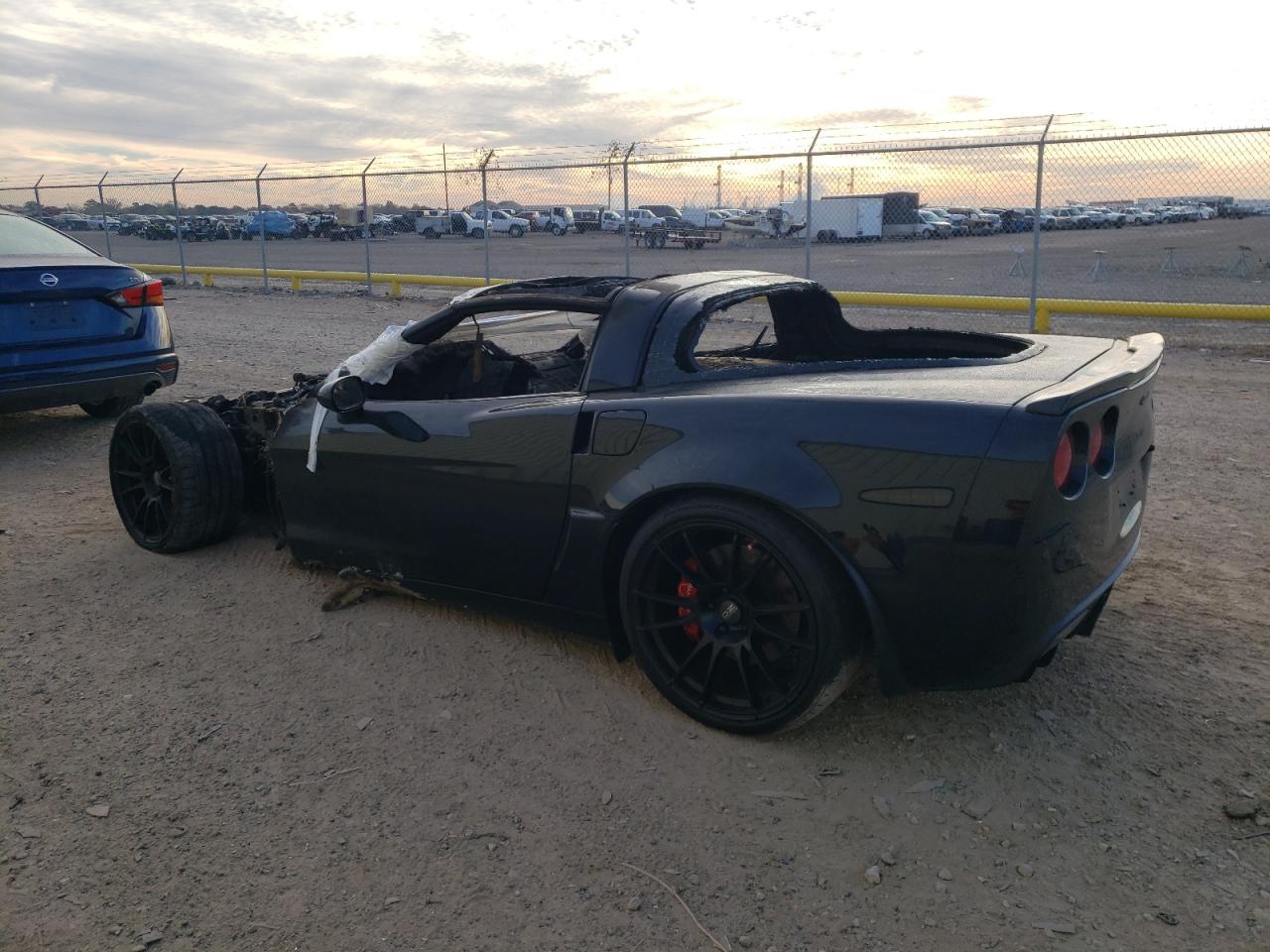 Image 2 of 2007 CHEVROLET CORVETTE Z06 2007 with VIN 1G1YY26E875122251