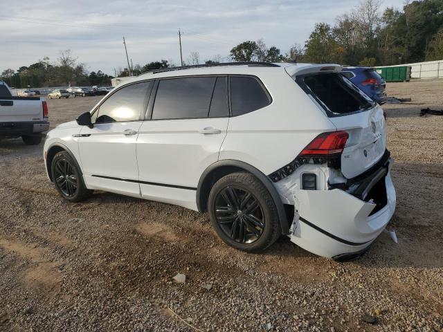 Image 2 of 2022 VOLKSWAGEN TIGUAN SE R-LINE BLACK 2022 with VIN 3VVCB7AX0NM108474