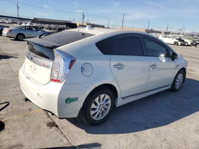 Image 3 of 2015 TOYOTA PRIUS PLUG-IN  2015 with VIN JTDKN3DP1F3067037