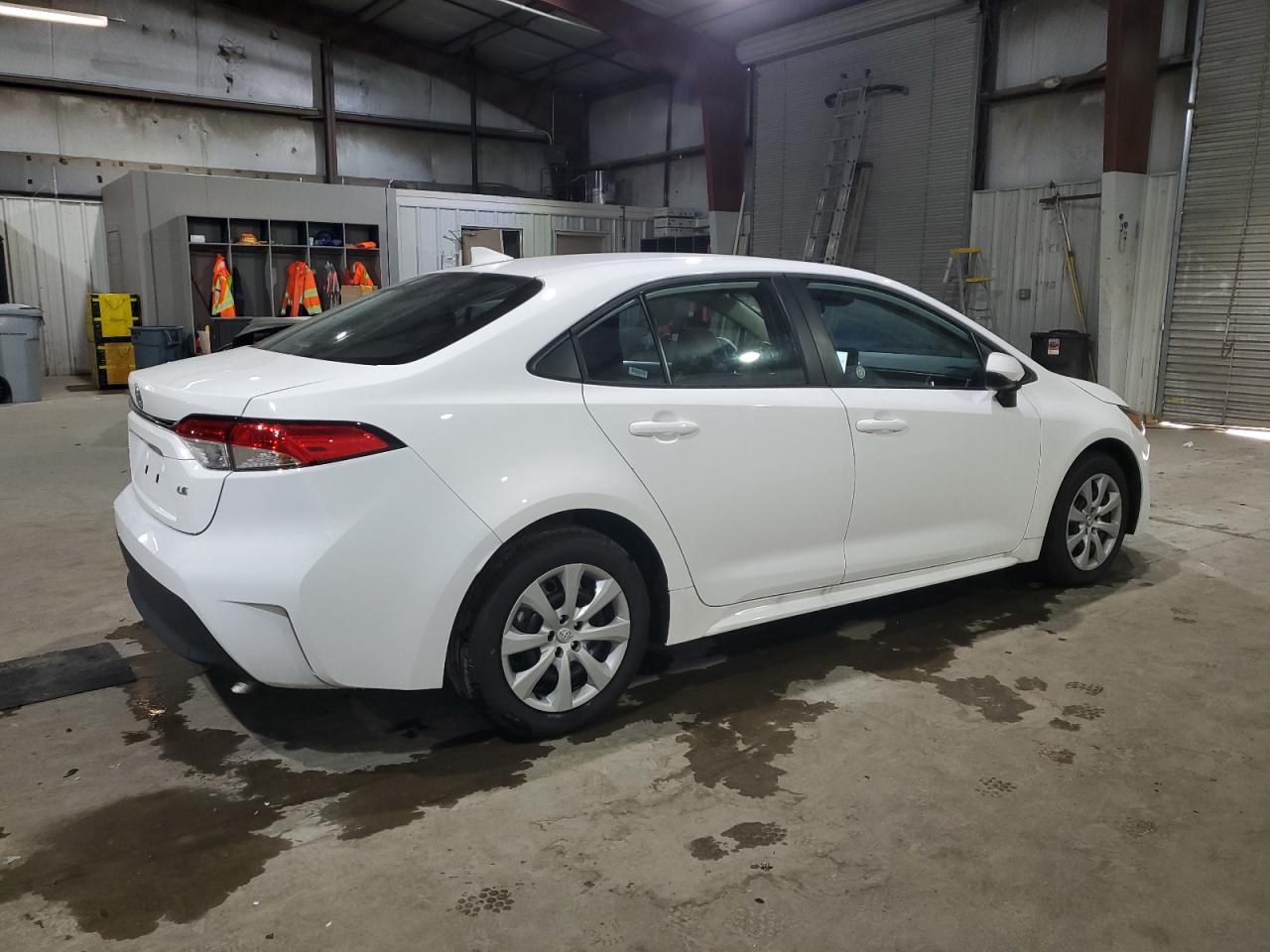 Obraz 3 z 2023 TOYOTA COROLLA LE 2023 z VIN 5YFB4MDE8PP054897