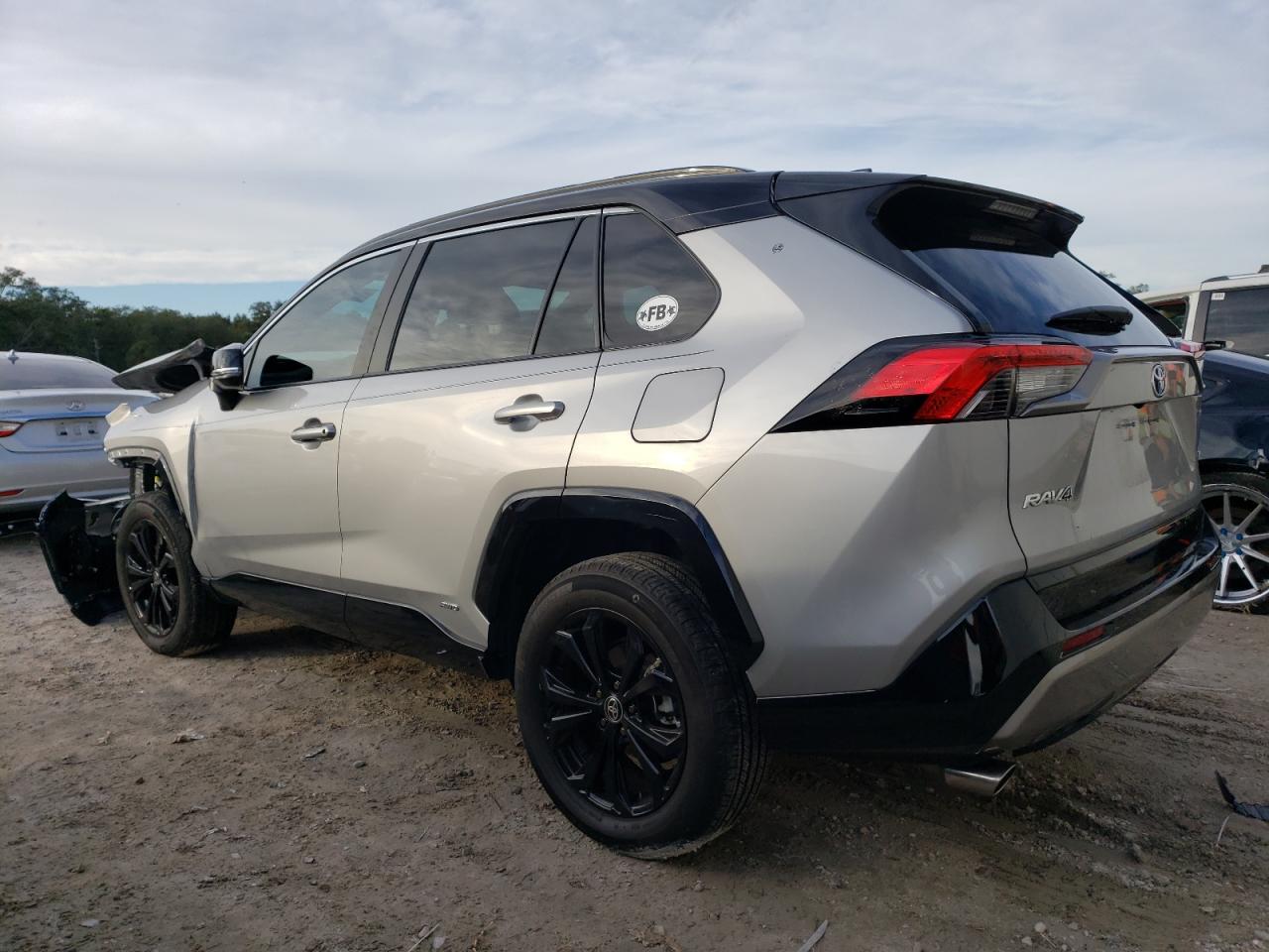 Изображение 2 2022 TOYOTA RAV4 XSE 2022 с VIN 2T3E6RFV8NW037828