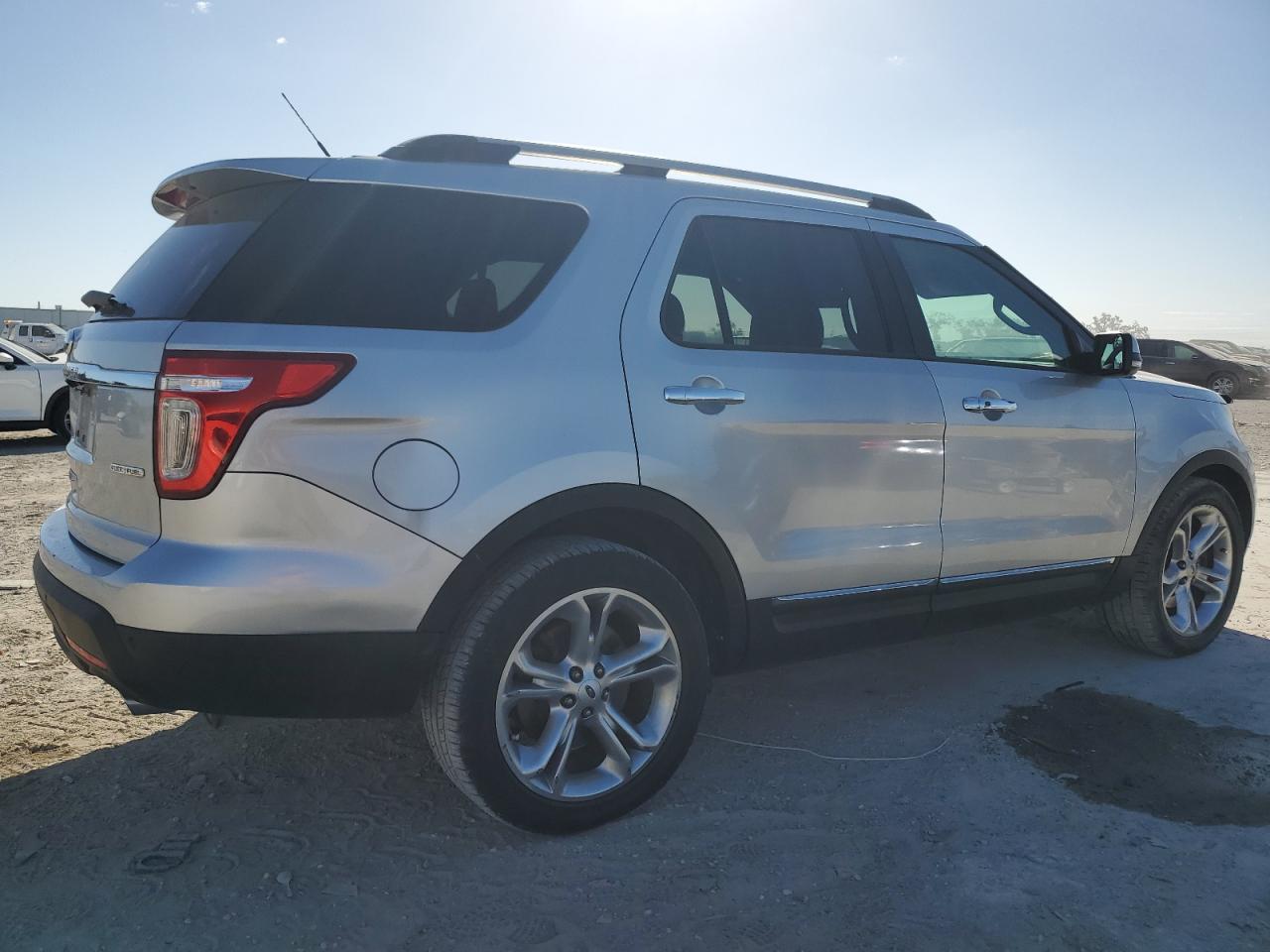 Image 3 of 2015 FORD EXPLORER LIMITED 2015 with VIN 1FM5K7F82FGA10515