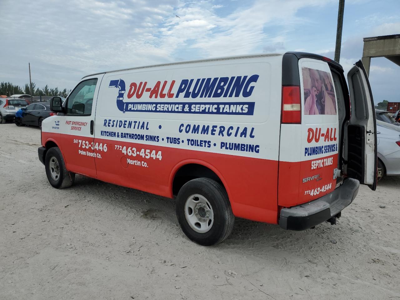 Image 2 of 2013 GMC SAVANA G2500 2013 with VIN 1GTW7FCA9D1135054