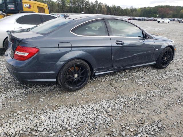 Obraz 3 z 2013 MERCEDES-BENZ C 250 2013 z VIN WDDGJ4HB6DG067858