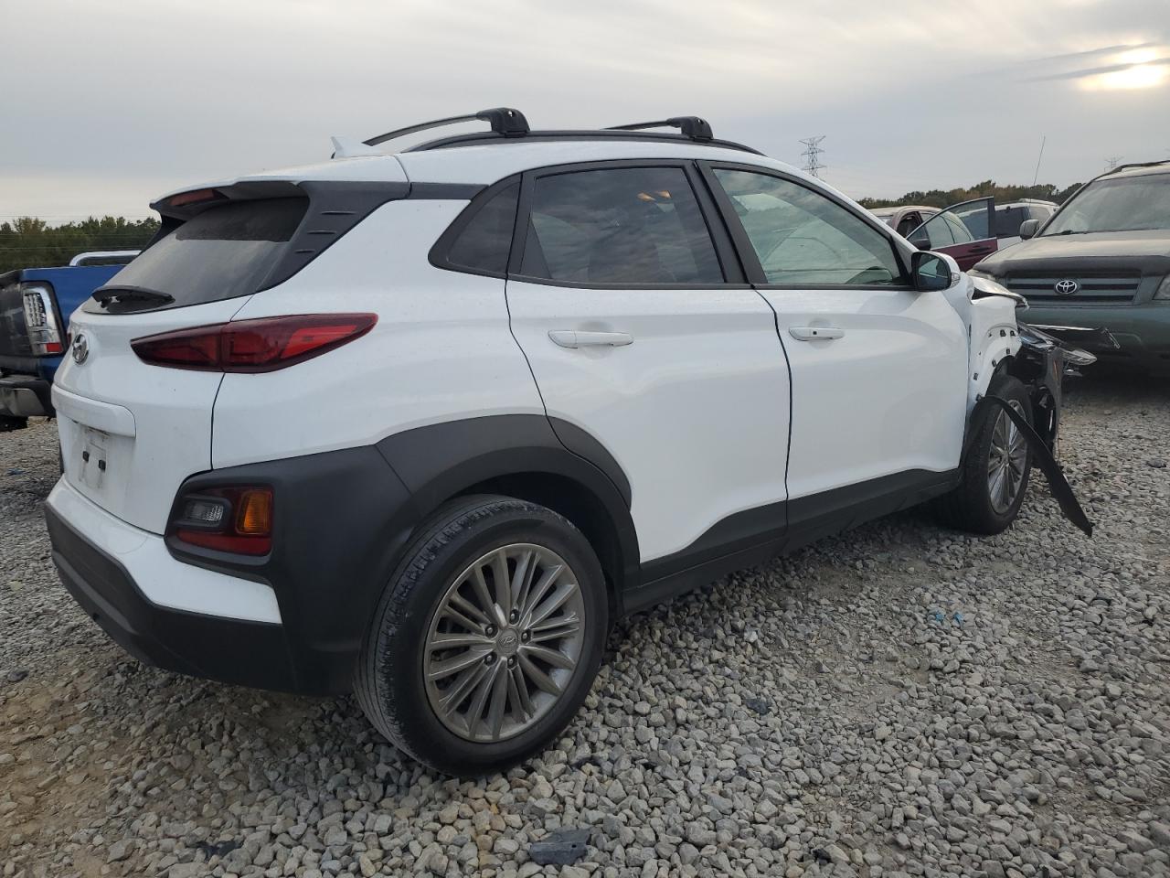 Image 3 of 2021 HYUNDAI KONA SEL PLUS 2021 with VIN KM8K62AA1MU734439