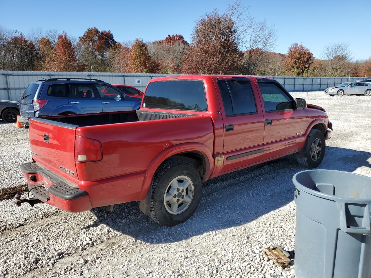 Image 3 of 2004 CHEVROLET S TRUCK S10 2004 with VIN 1GCDT13X44K135810