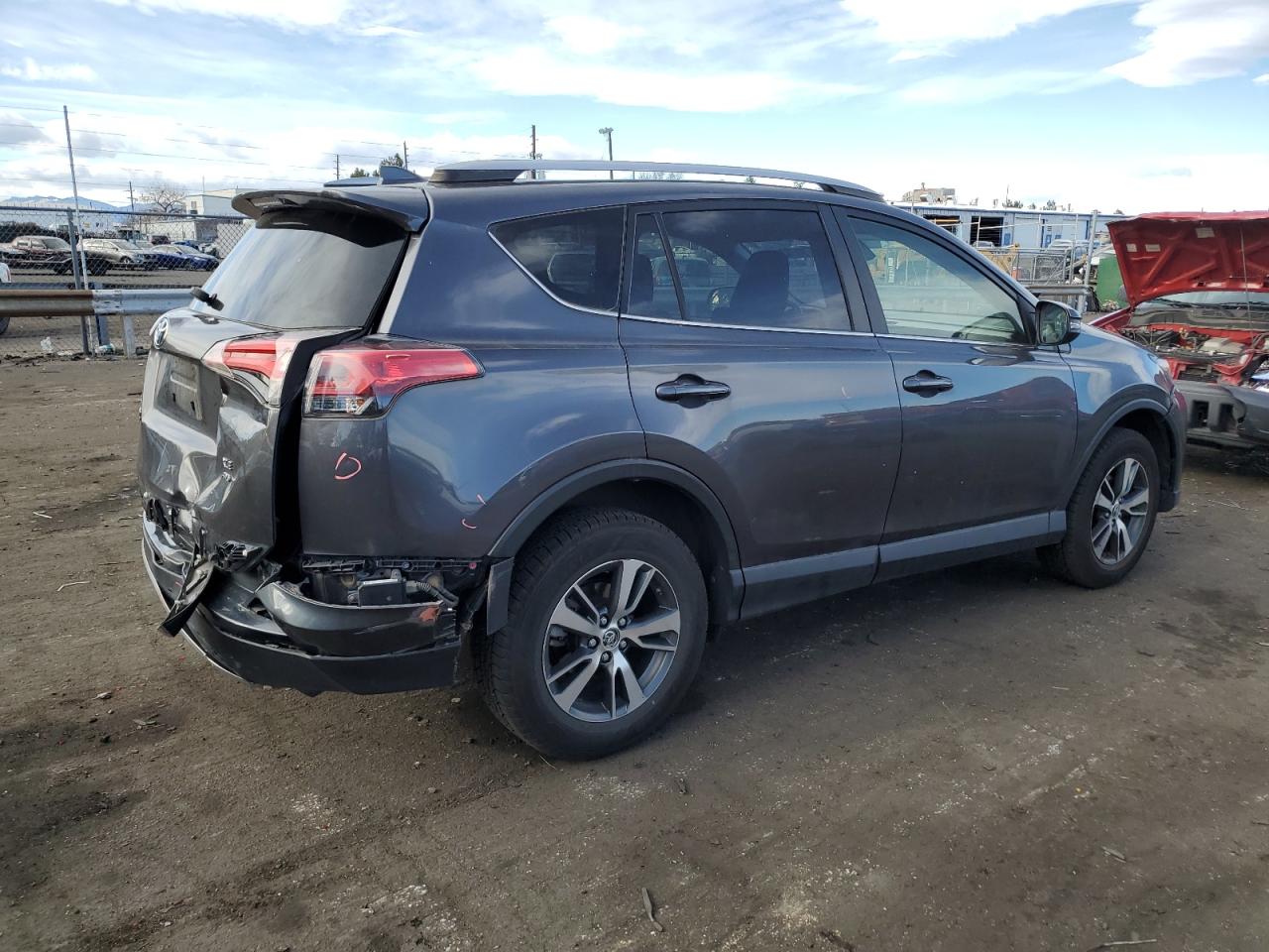 Obraz 3 z 2018 TOYOTA RAV4 ADVENTURE 2018 z VIN JTMRFREV6JJ191000