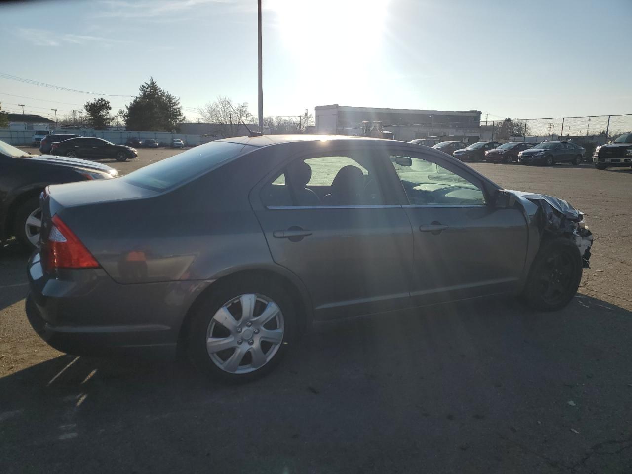 Image 3 of 2011 FORD FUSION SE 2011 with VIN 3FAHP0HA4BR334021