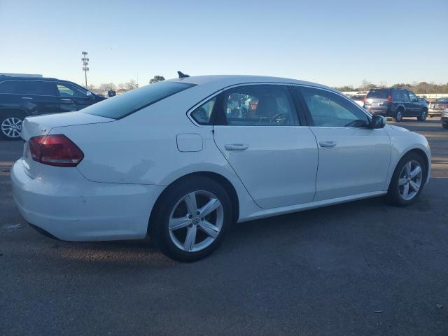 Obraz 3 z 2014 VOLKSWAGEN PASSAT S 2014 z VIN 1VWAT7A34EC032692