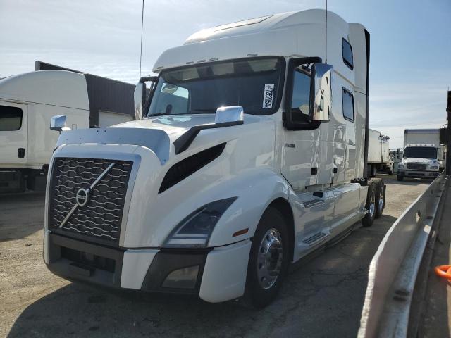 Image 2 of 2019 VOLVO VN VNL 2019 with VIN 4V4NC9EH2KN904698