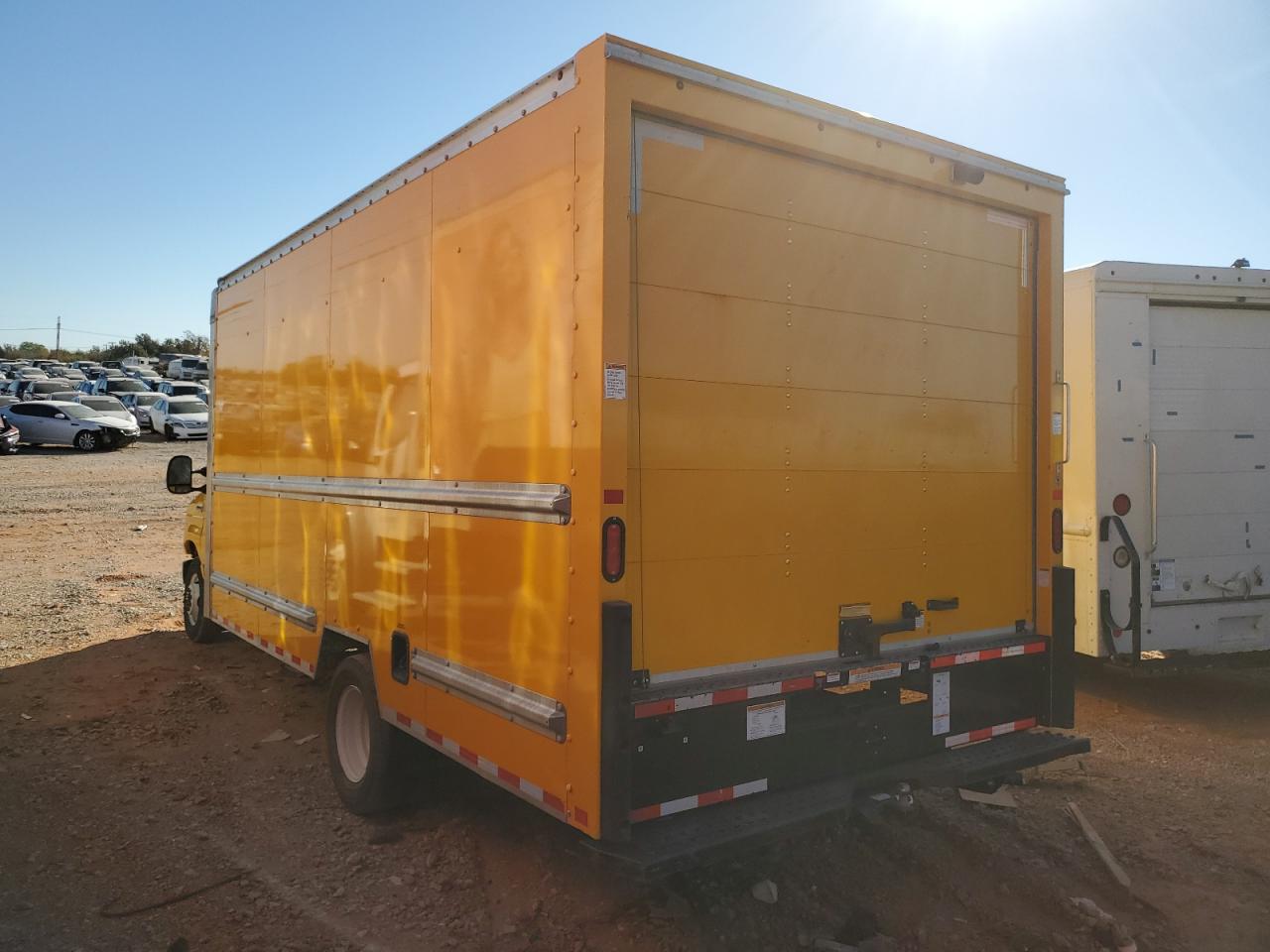 Изображение 2 2021 FORD ECONOLINE E350 SUPER DUTY CUTAWAY VAN 2021 с VIN 1FDWE3FN7MDC03204