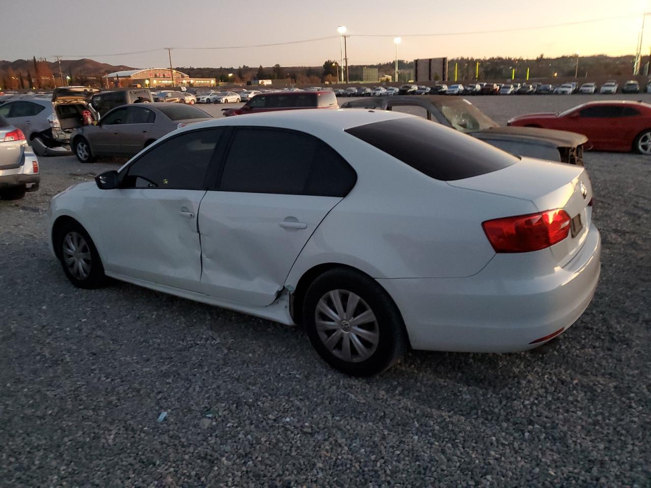 Image 2 of 2014 VOLKSWAGEN JETTA BASE 2014 with VIN 3VW2K7AJ5EM418719
