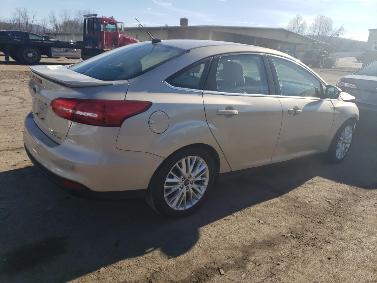 Изображение 3 2017 FORD FOCUS TITANIUM 2017 с VIN 1FADP3J24HL267964