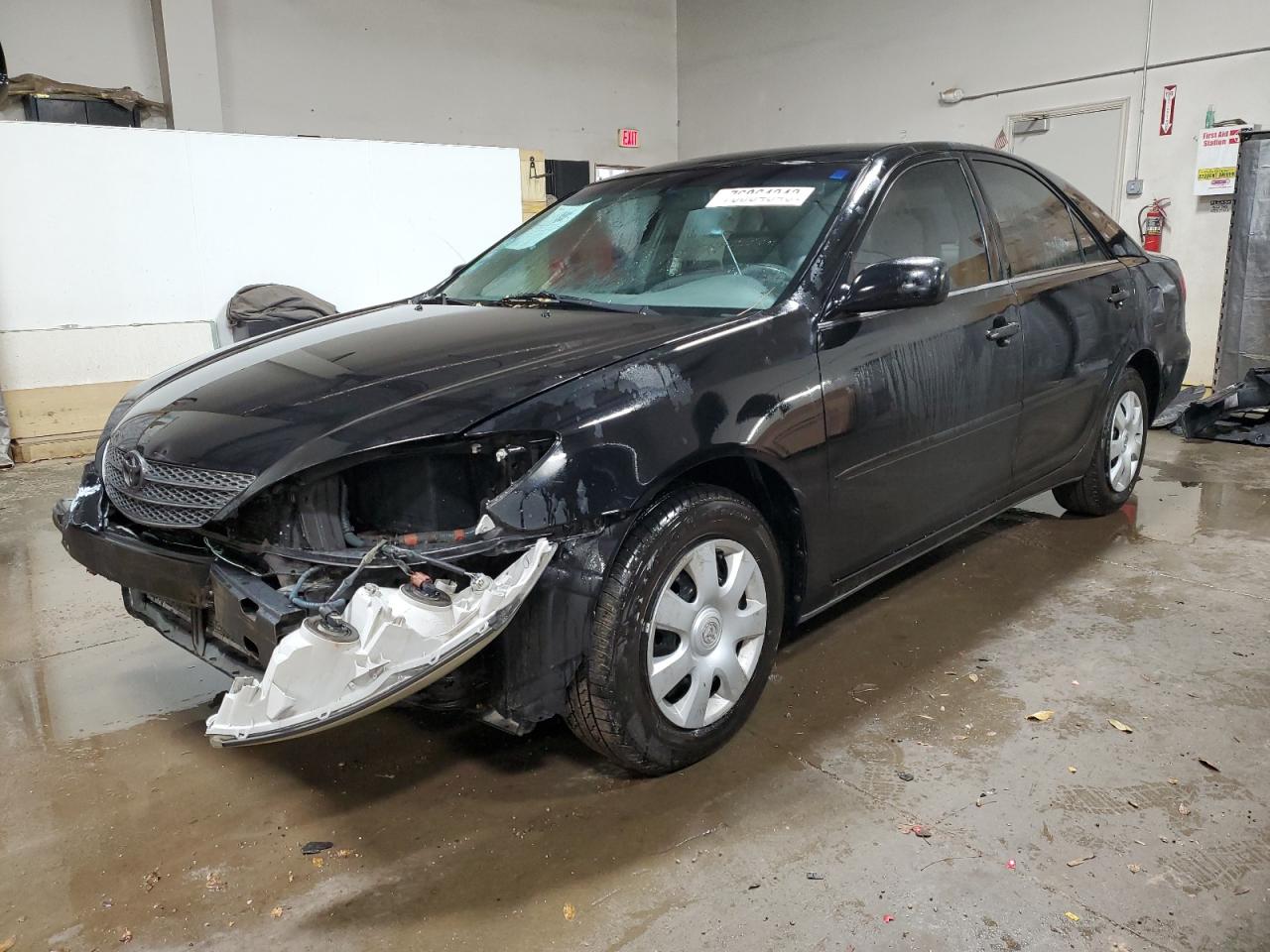 Image 1 of 2004 TOYOTA CAMRY LE 2004 with VIN 4T1BE32K74U330089