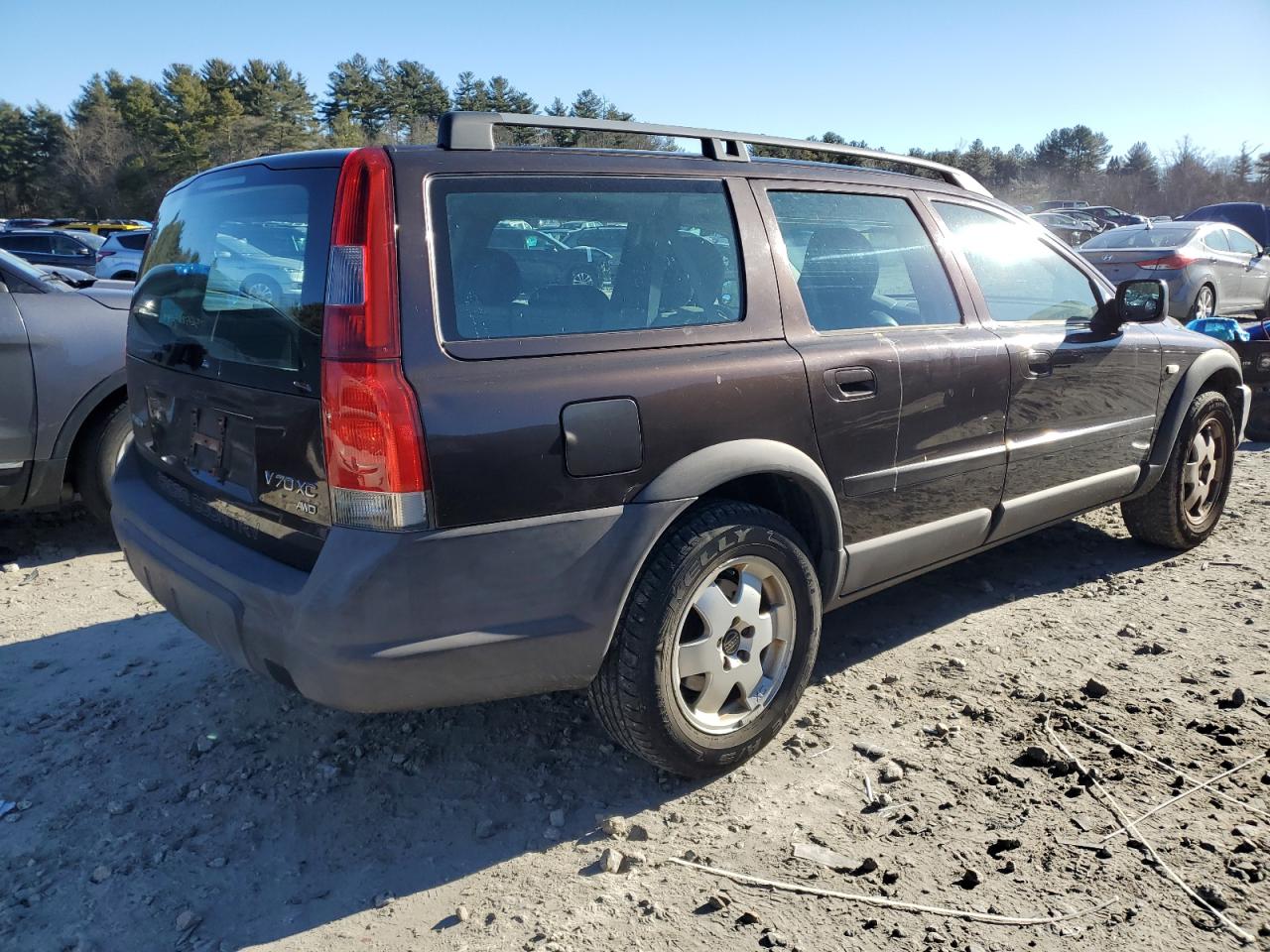 Image 3 of 2002 VOLVO V70 XC 2002 with VIN YV1SZ58D521053741
