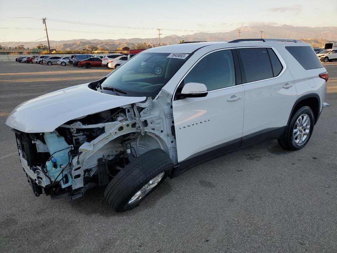 Obraz 1 z 2018 CHEVROLET TRAVERSE LT 2018 z VIN 1GNERGKW6JJ254711