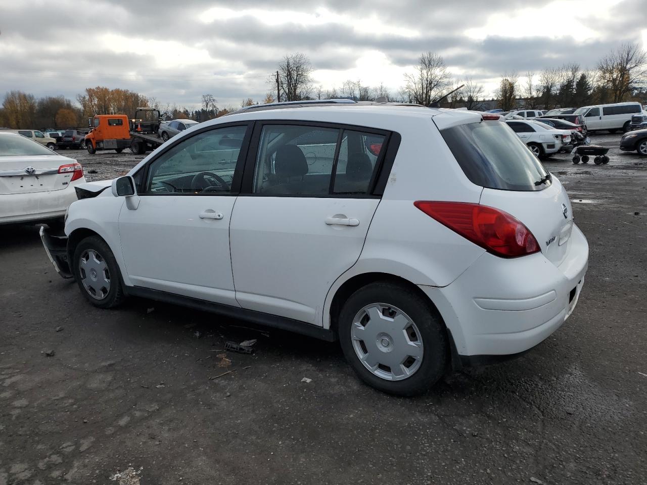 Image 2 of 2007 NISSAN VERSA S 2007 with VIN 3N1BC13E77L457031