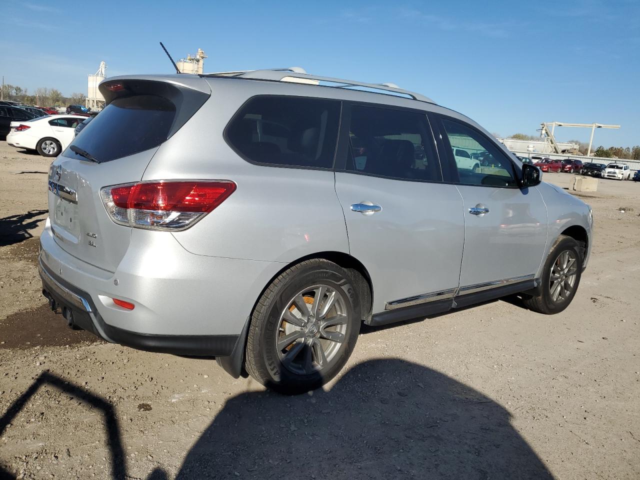 Image 3 of 2013 NISSAN PATHFINDER S 2013 with VIN 5N1AR2MM0DC602478