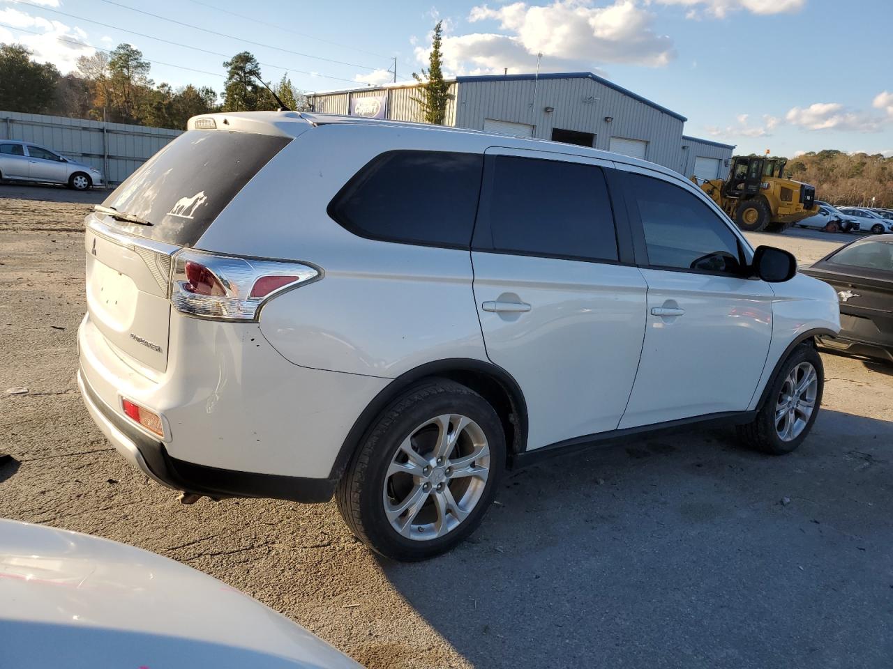 Obraz 3 z 2015 MITSUBISHI OUTLANDER SE 2015 z VIN JA4AD3A3XFZ004509