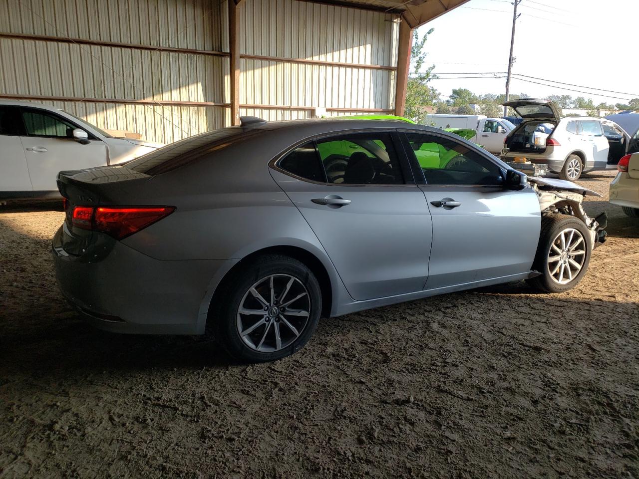 Изображение 3 2018 ACURA TLX TECH 2018 с VIN 19UUB1F59JA001200