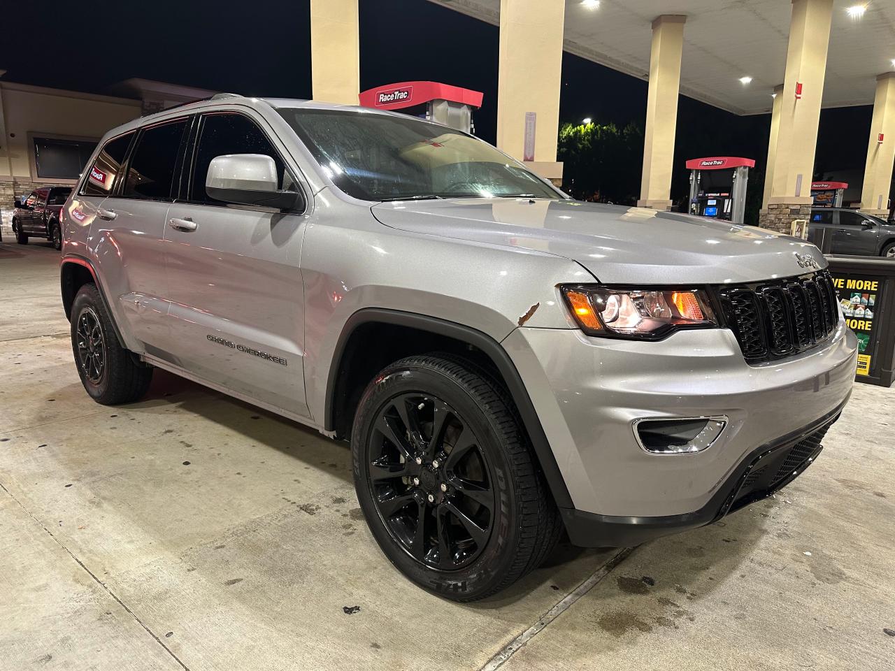 Obraz 1 z 2019 JEEP GRAND CHEROKEE LAREDO 2019 z VIN 1C4RJEAG3KC752175