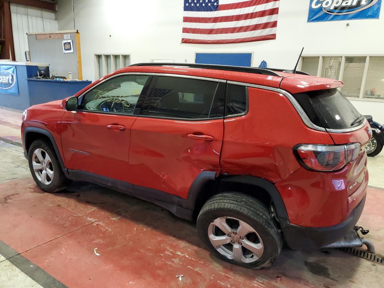 Image 2 of 2019 JEEP COMPASS LATITUDE 2019 with VIN 3C4NJDBB6KT729246