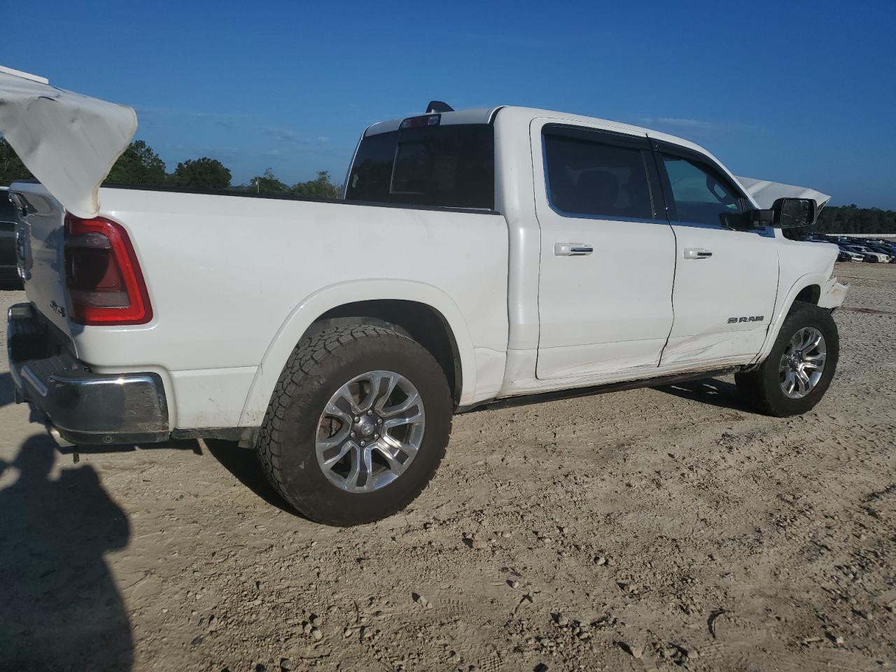 Obraz 3 z 2019 RAM 1500 LONGHORN 2019 z VIN 1C6SRFKT6KN693419