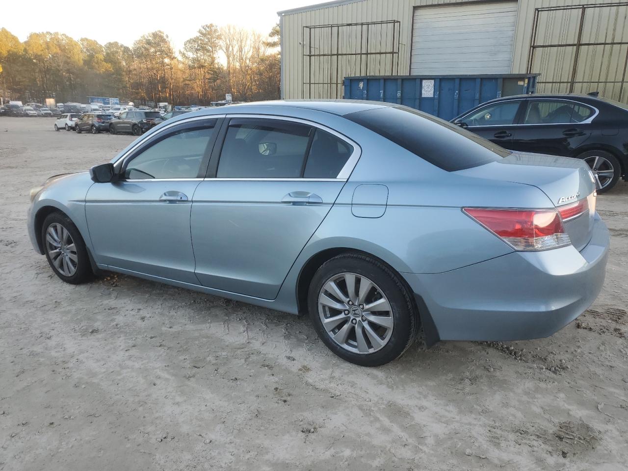 Изображение 2 2012 HONDA ACCORD EX 2012 с VIN 1HGCP2F70CA052897