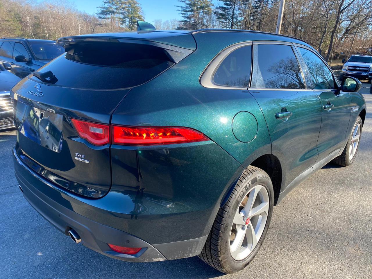 Image 3 of 2017 JAGUAR F-PACE PREMIUM 2017 with VIN SADCJ2BV3HA079012