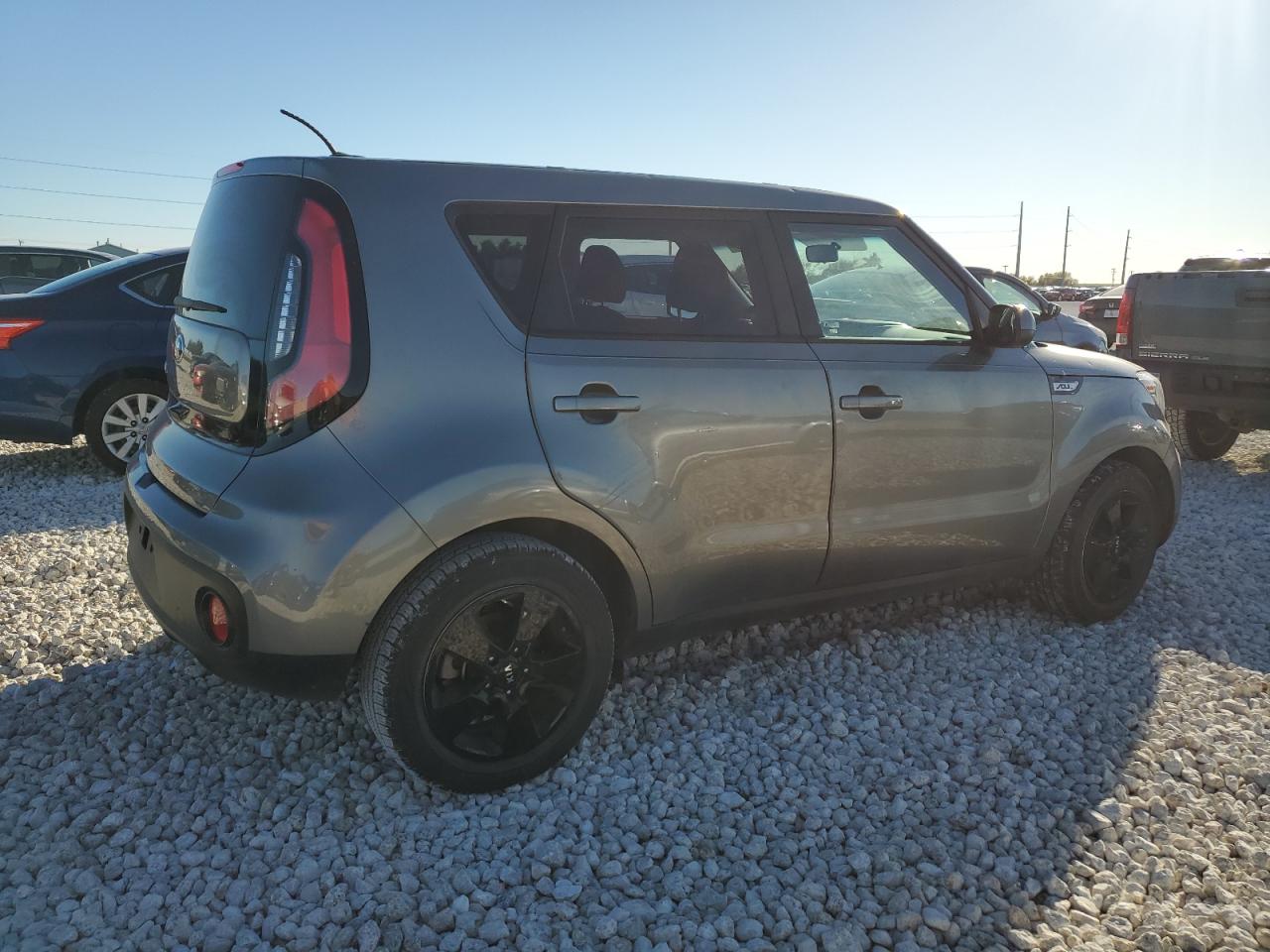 Изображение 3 2019 KIA SOUL  2019 с VIN KNDJN2A2XK7655875