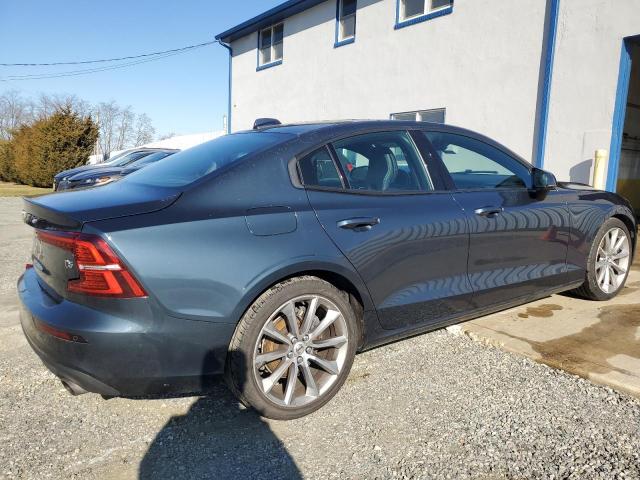 Image 3 of 2019 VOLVO S60 T5 MOMENTUM 2019 with VIN 7JR102FK7KG004177