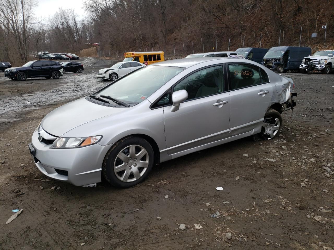 Obraz 1 z 2010 HONDA CIVIC LX 2010 z VIN 2HGFA1F58AH318897
