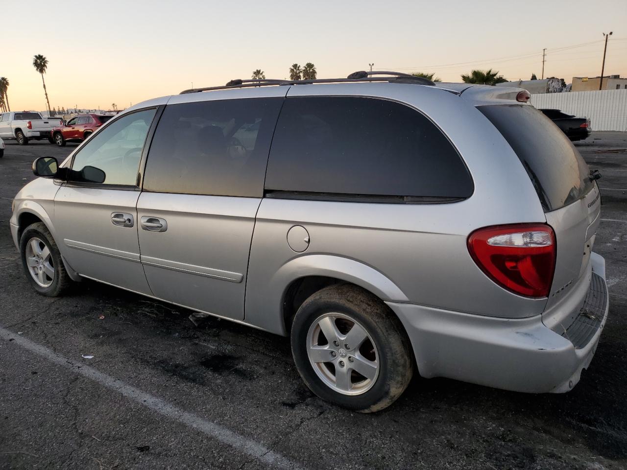 Изображение 2 2007 DODGE GRAND CARAVAN SXT 2007 с VIN 2D8GP44L77R125374