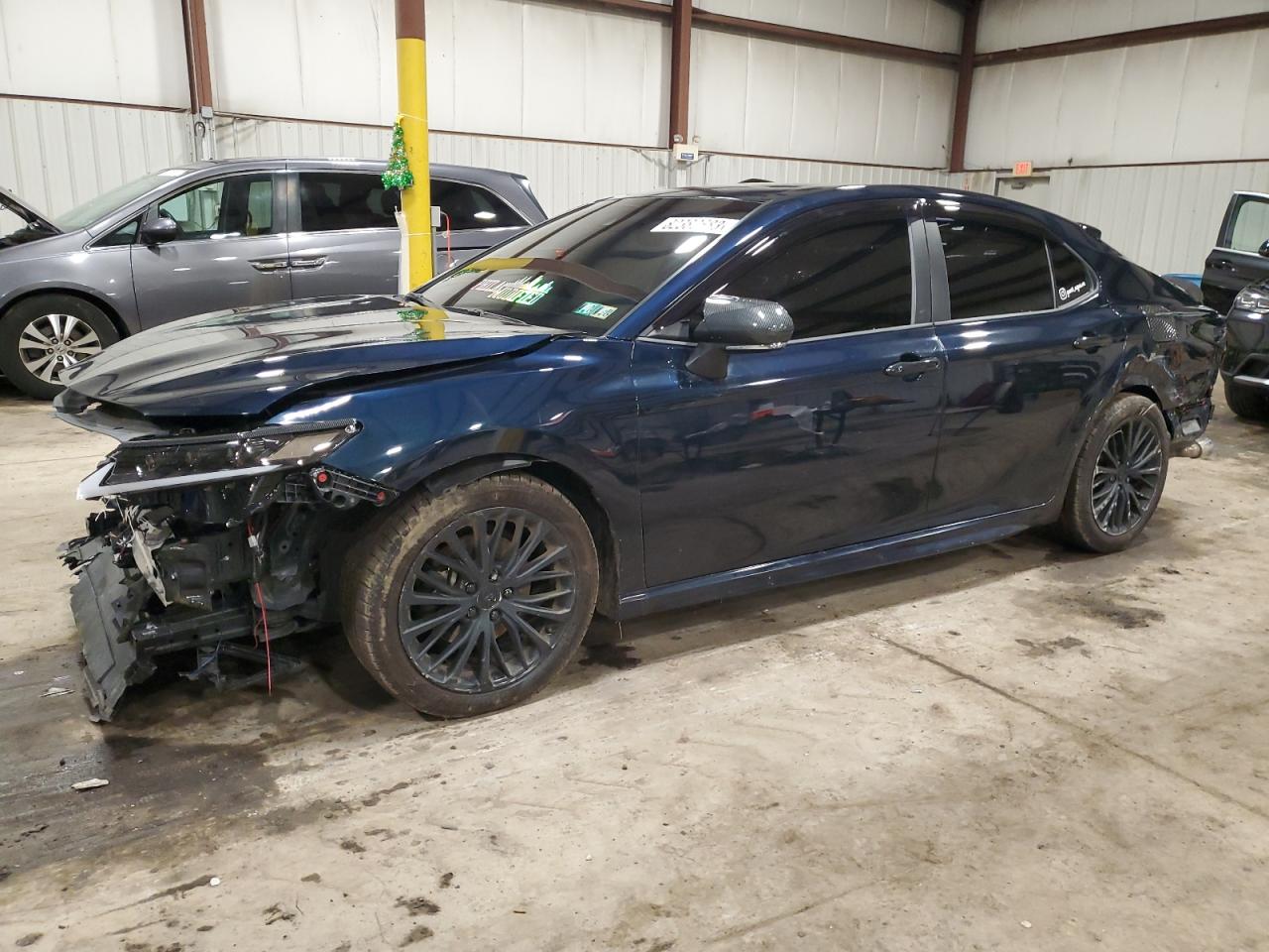 Obraz 1 z 2018 TOYOTA CAMRY L 2018 z VIN 4T1B11HK9JU626301