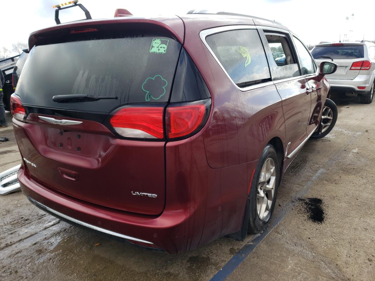 Image 3 of 2017 CHRYSLER PACIFICA LIMITED 2017 with VIN 2C4RC1GG9HR578333